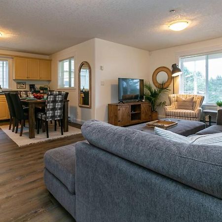 빅토리아 Cozy Renovated Oasis W Private Terrace & Parking 빌라 외부 사진
