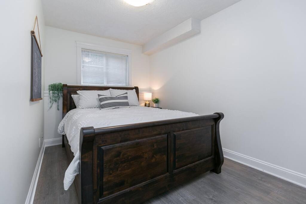 빅토리아 Cozy Renovated Oasis W Private Terrace & Parking 빌라 외부 사진
