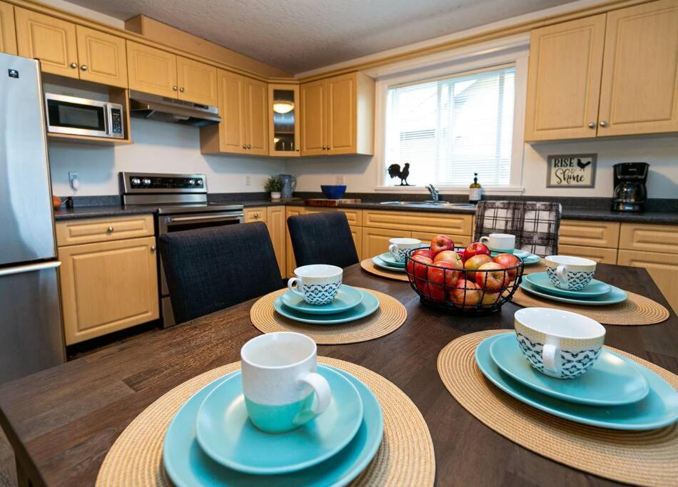 빅토리아 Cozy Renovated Oasis W Private Terrace & Parking 빌라 외부 사진
