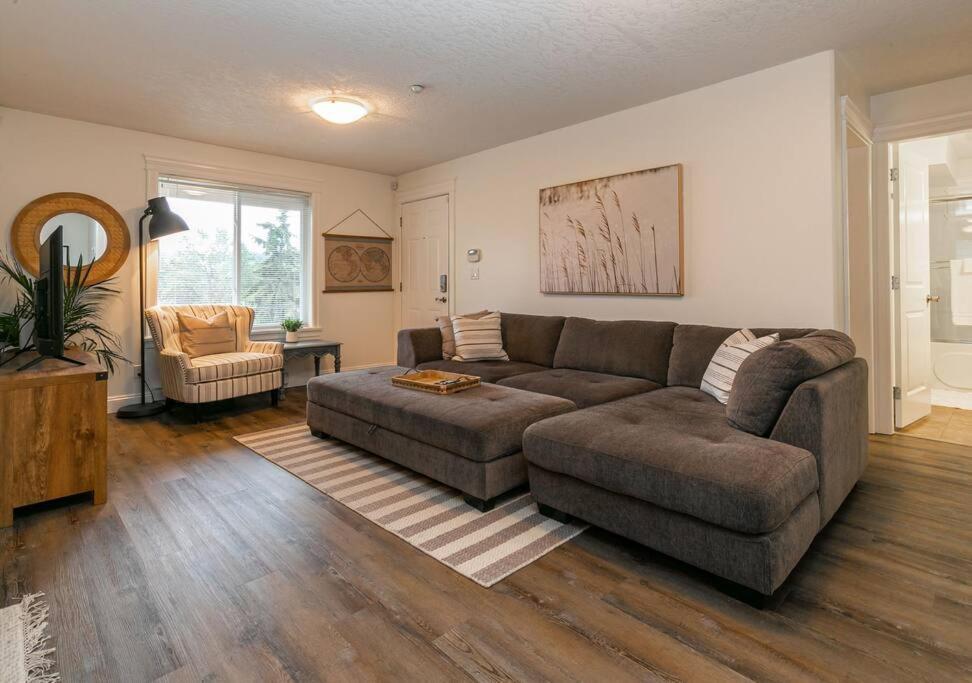 빅토리아 Cozy Renovated Oasis W Private Terrace & Parking 빌라 외부 사진