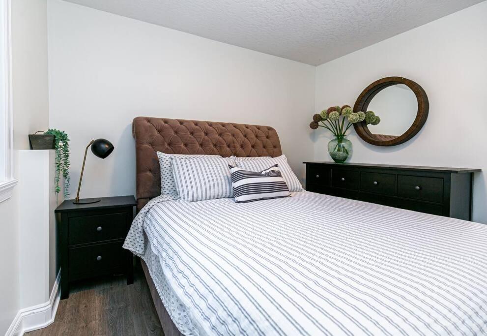 빅토리아 Cozy Renovated Oasis W Private Terrace & Parking 빌라 외부 사진