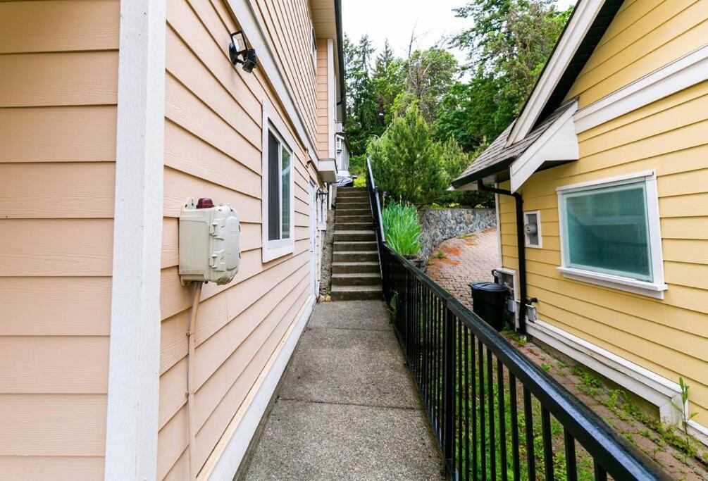 빅토리아 Cozy Renovated Oasis W Private Terrace & Parking 빌라 외부 사진