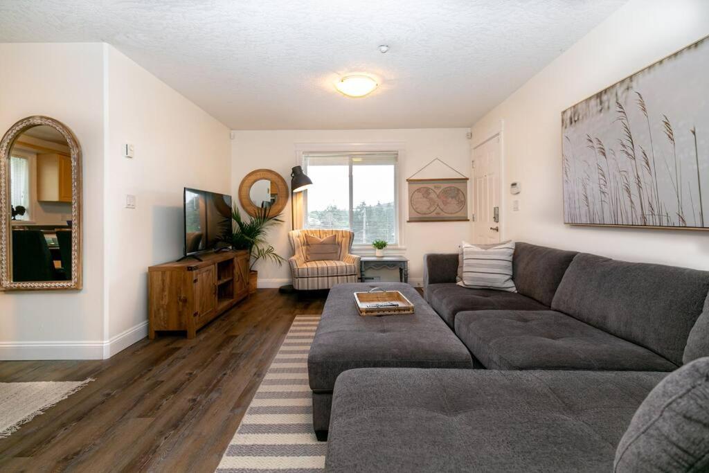 빅토리아 Cozy Renovated Oasis W Private Terrace & Parking 빌라 외부 사진